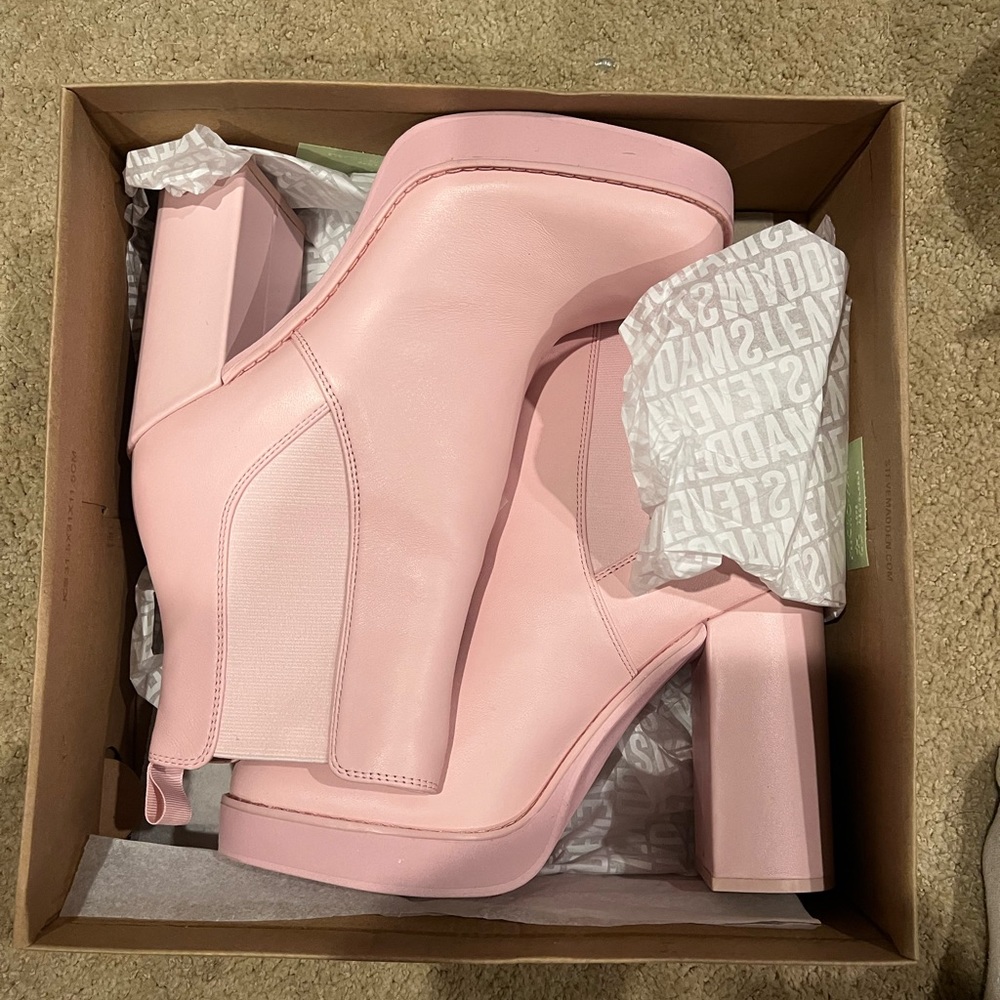 Steve Madden boots